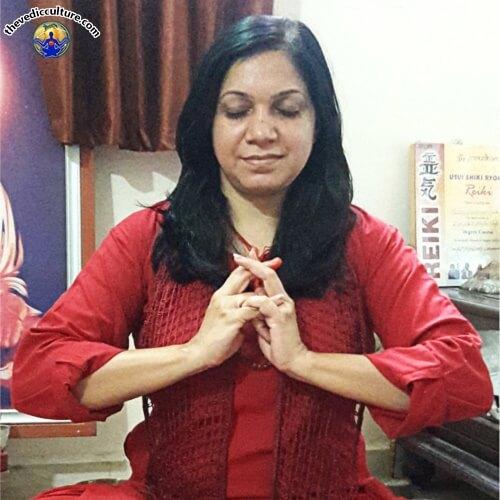 Satyamargi mudra vigyan gesture